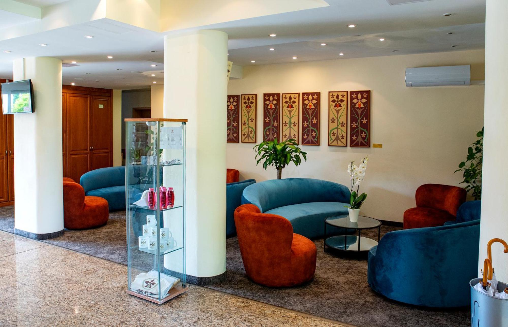 Orchidea Hotel Lipót Zewnętrze zdjęcie