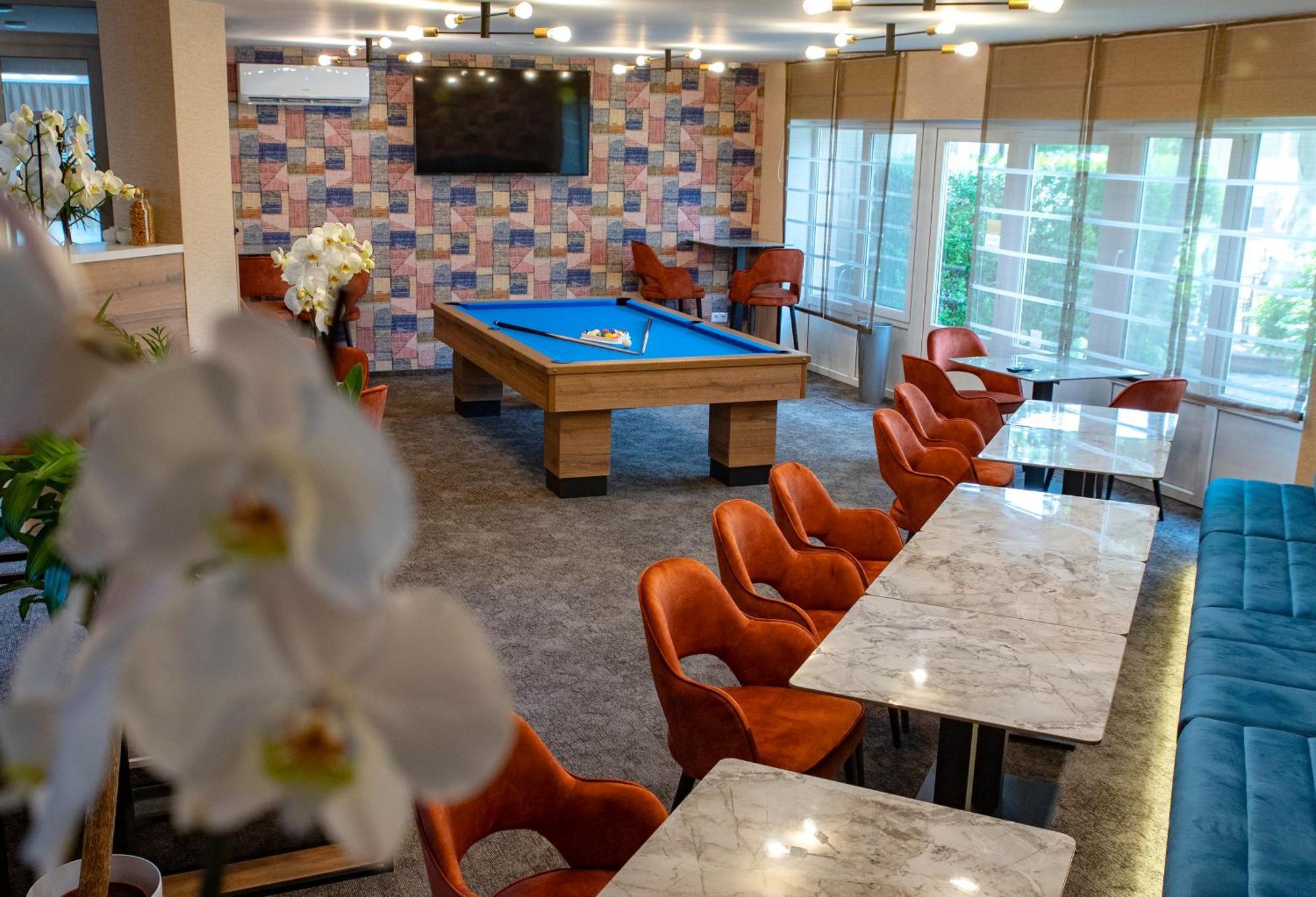 Orchidea Hotel Lipót Zewnętrze zdjęcie